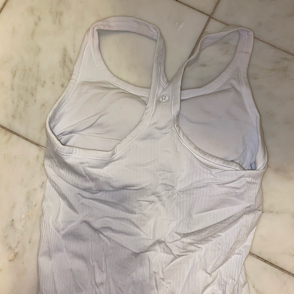 White lulu lemon tank top padded